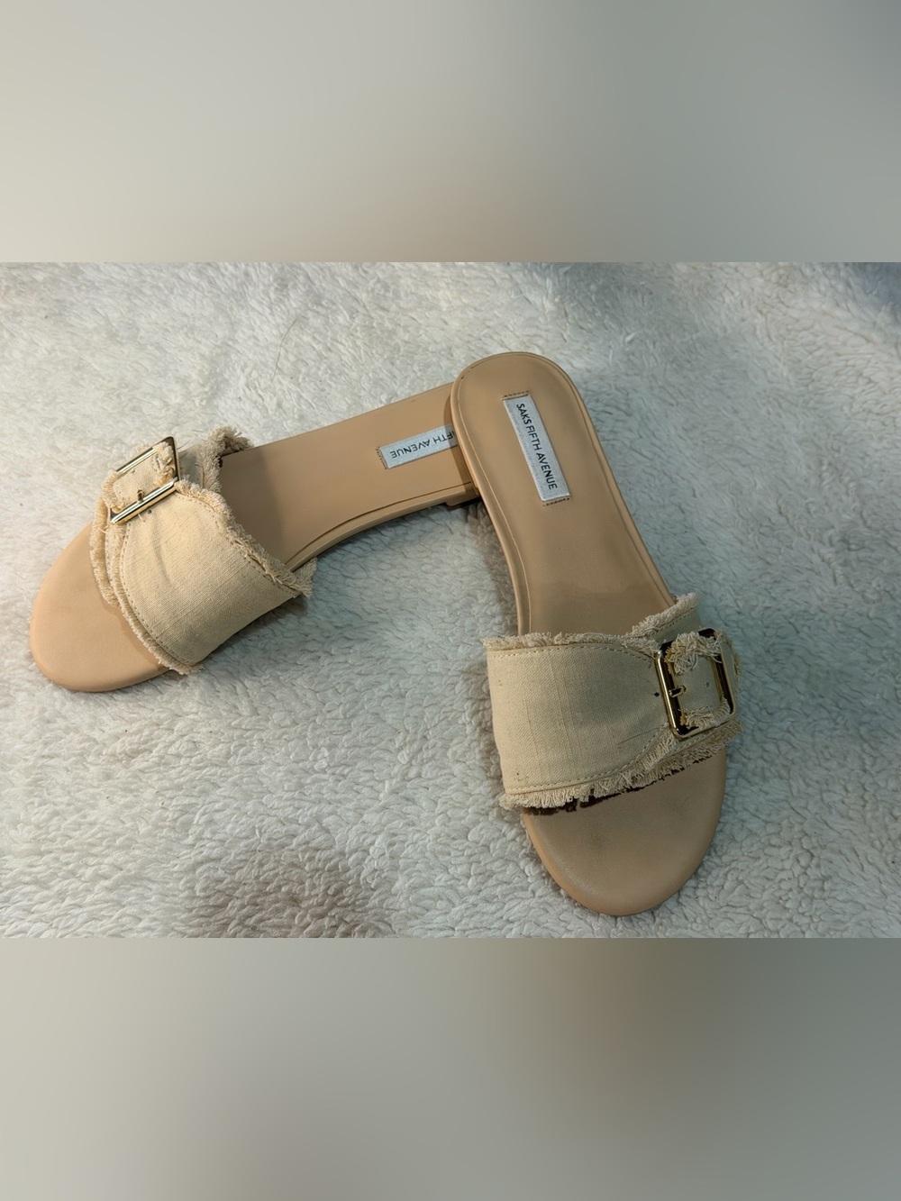 992. NEW NO BOX Fifth Avenue Beige Frayed Strap Slide Sandals w/Gold Buckle